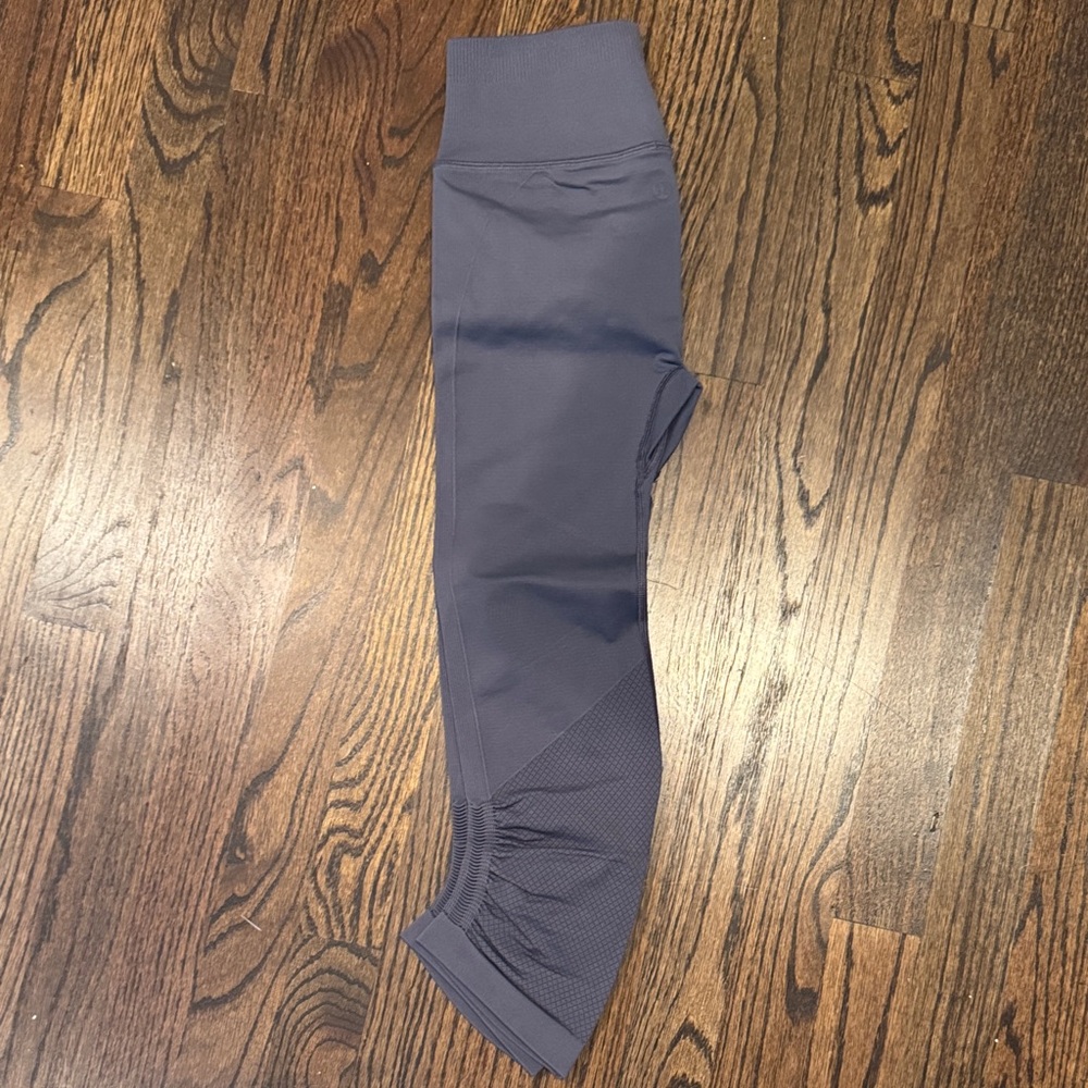 Lululemon Ebb to Street Cropped Leggings with Ruching Detail, Size 4